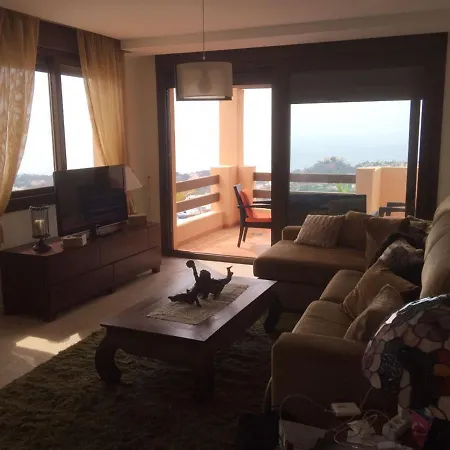 Occidental Apartment *